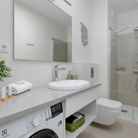 Baltic Marina With Balcony & Pet Friendly By Renters דירה קולובז'ג