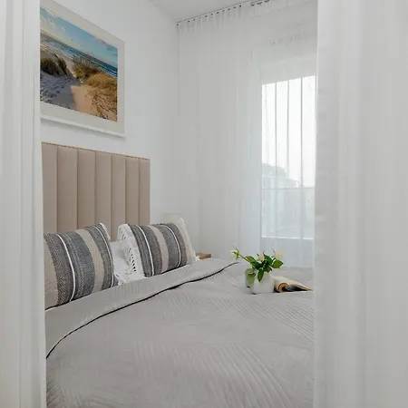 Baltic Marina With Balcony & Pet Friendly By Renters דירה